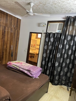 1 RK Builder Floor For Rent in Lajpat Nagar I