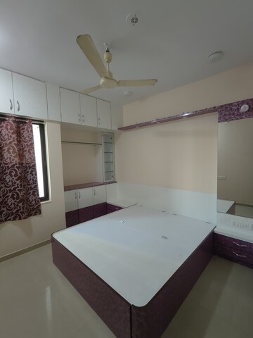 Bedroom in 2.5 BHK Apartment at Dosti Vidisha, Ghodbunder Road – for Rent