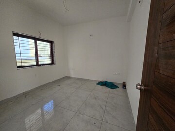 Room in 2 BHK Independent House at New Vip Road – for Rent