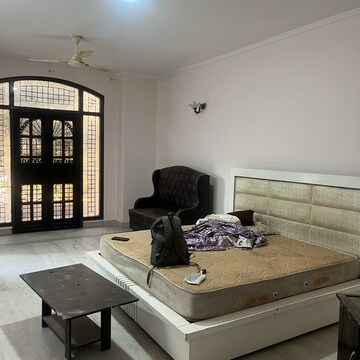 Living Room in 4 BHK Villa at Opulence Villas, Sector 51 – for Rent
