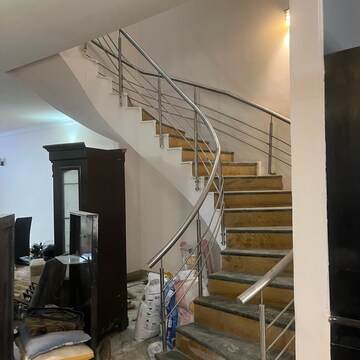 Staircase in 4 BHK Villa at Opulence Villas, Sector 51 – for Rent