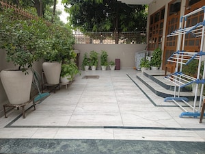 Balcony in 2 BHK Builder Floor at Sector 31 – for Rent