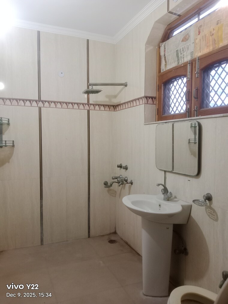 Bathroom, sharma-homes-1 3 Bedroom 2250 Sq.Ft. Builder Floor In Sector 37 Faridabad 9718980