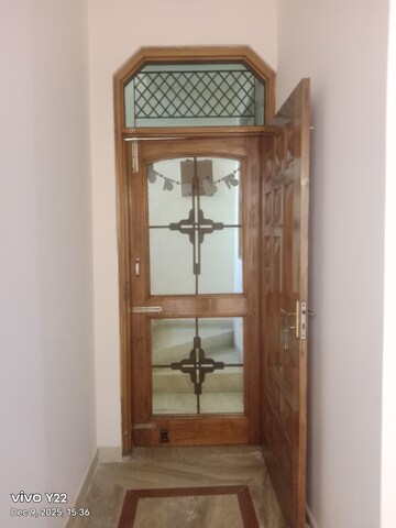 Furnished Amenities in 3 BHK Builder Floor at Sharma Homes 1, Sector 37 – for Rent