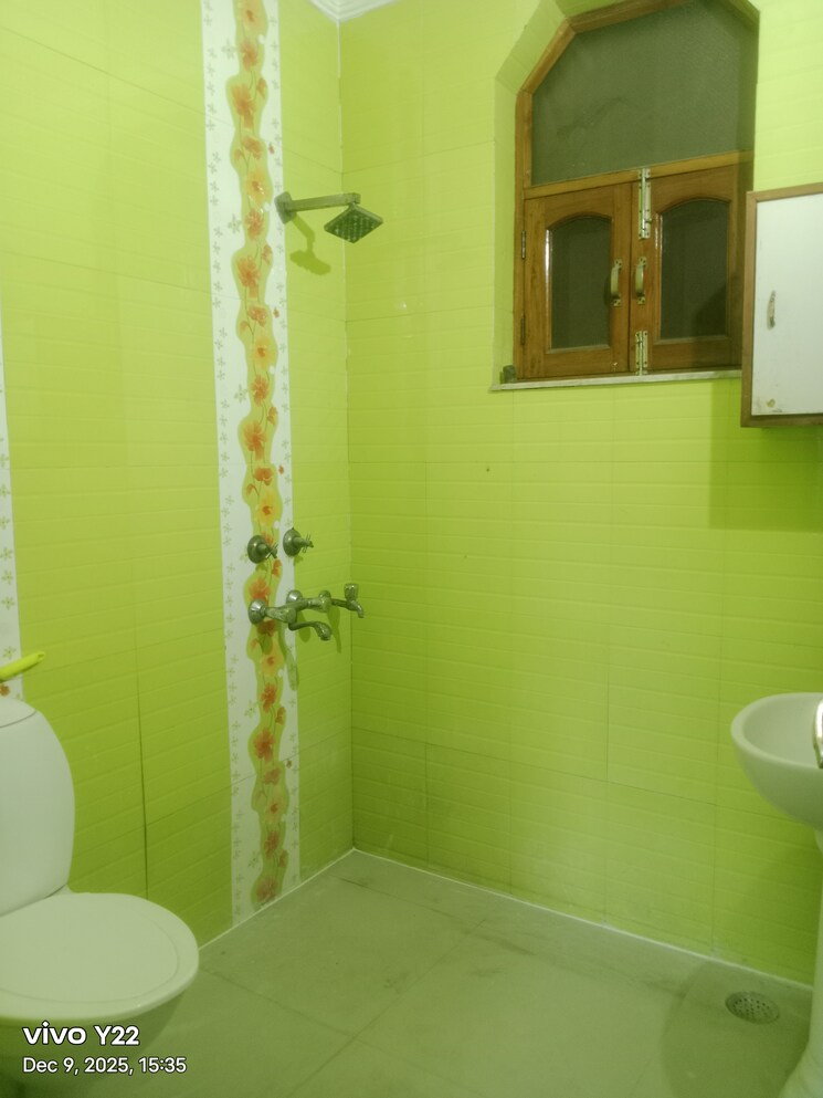 Bathroom, sharma-homes-1 3 Bedroom 2250 Sq.Ft. Builder Floor In Sector 37 Faridabad 9718980