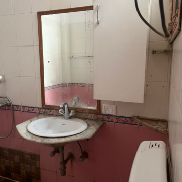 Bathroom in 3 BHK Builder Floor at Abhinandan CGHS, Sector 51 – for Sale