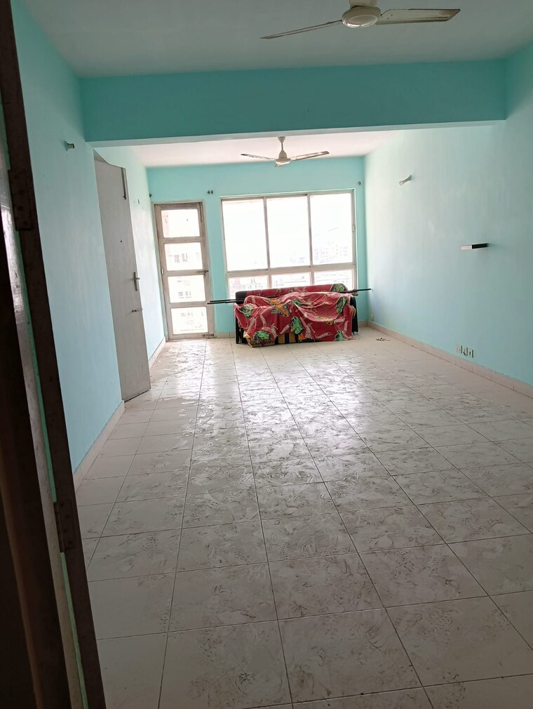 Room, sristi-plaza 3 Bedroom 1260 Sq.Ft. Apartment In Chinar Park Kolkata 9719004