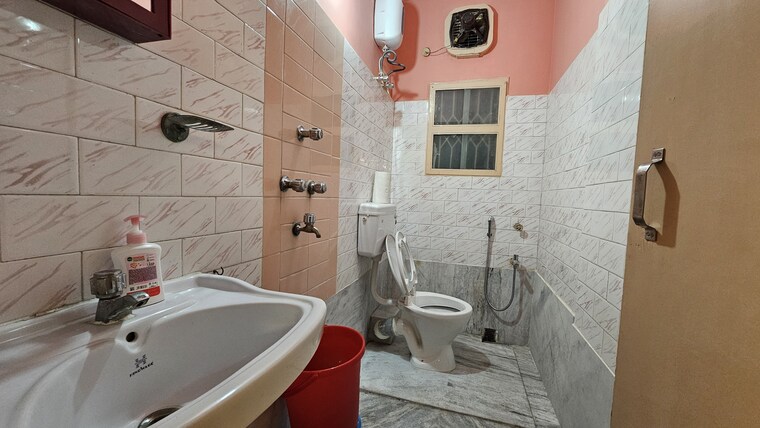 Bathroom, kristi-villa 3 Bedroom 1230 Sq.Ft. Apartment In Chinar Park Kolkata 9719006