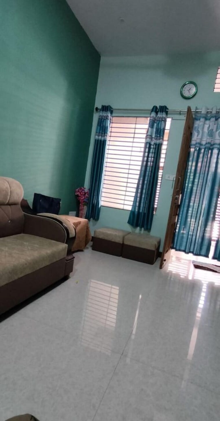 Room, viraj khand Pg For Boys & Girls In Viraj Khand 9719011