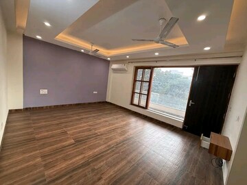 Room in 4 BHK Apartment at Palm Residency Chhatarpur, Chattarpur – for Rent