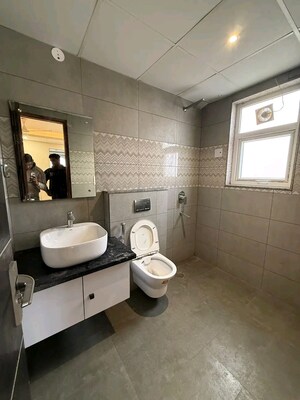 Parking in 4 BHK Apartment at Palm Residency Chhatarpur, Chattarpur – for Rent