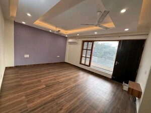 Room in 4 BHK Apartment at Palm Residency Chhatarpur, Chattarpur – for Rent