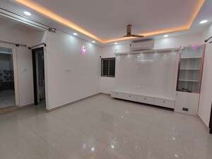 Room in 2.5 BHK Apartment at Frazer Town – for Rent