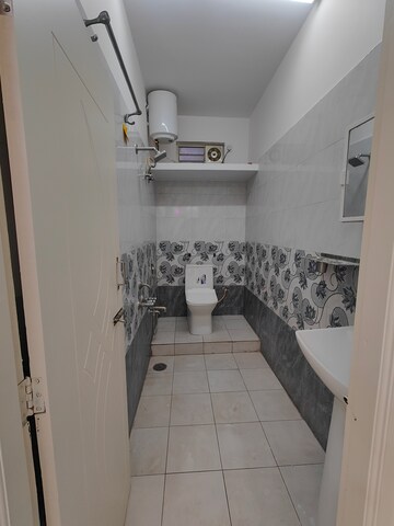 Kitchen in 2.5 BHK Apartment at Frazer Town – for Rent