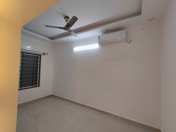 Room in 2.5 BHK Apartment at Frazer Town – for Rent