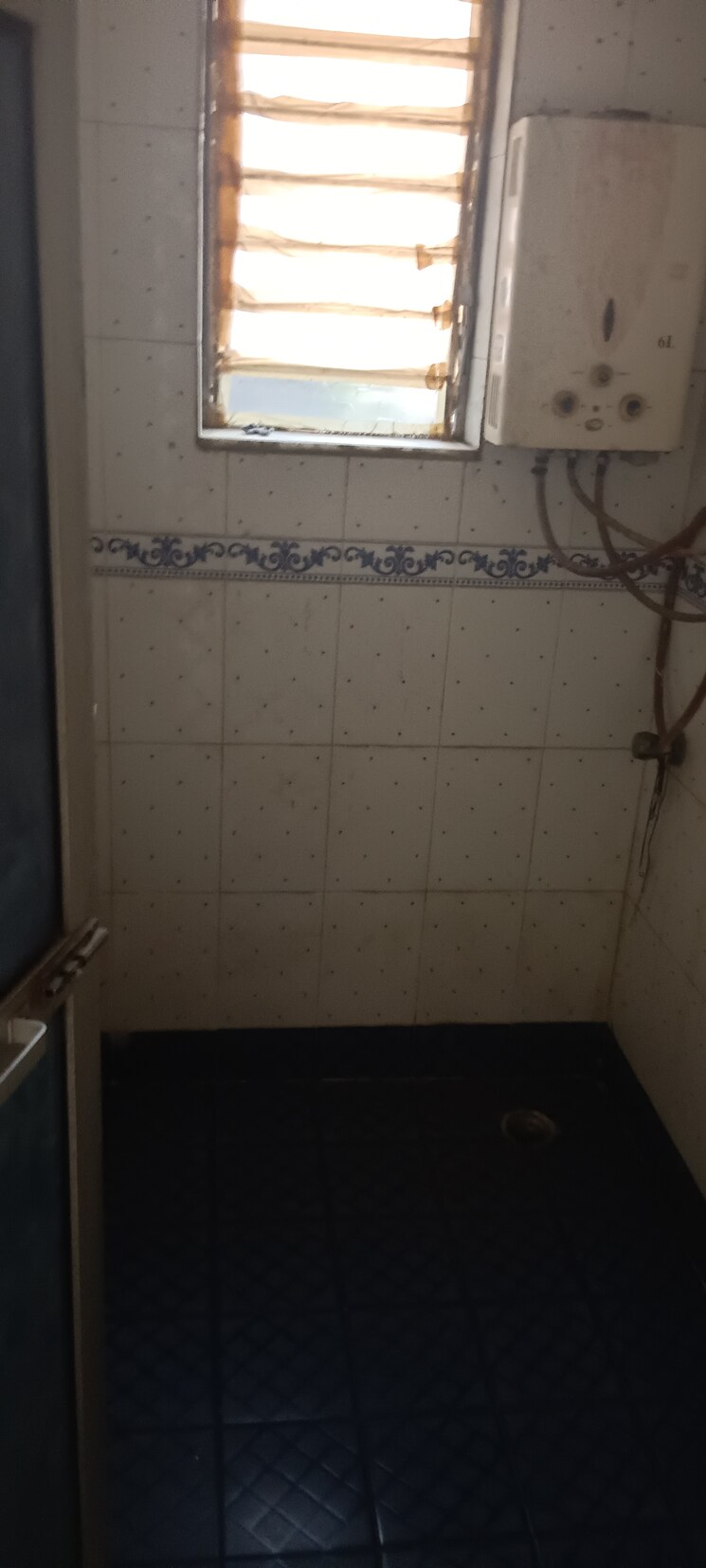 Bathroom, kalyan west 1 Bedroom 650 Sq.Ft. Apartment In Kalyan West Thane 9719044