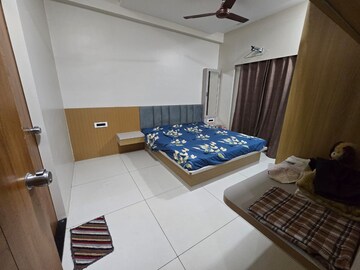 Bedroom in 2 BHK Apartment at Harni – for Rent