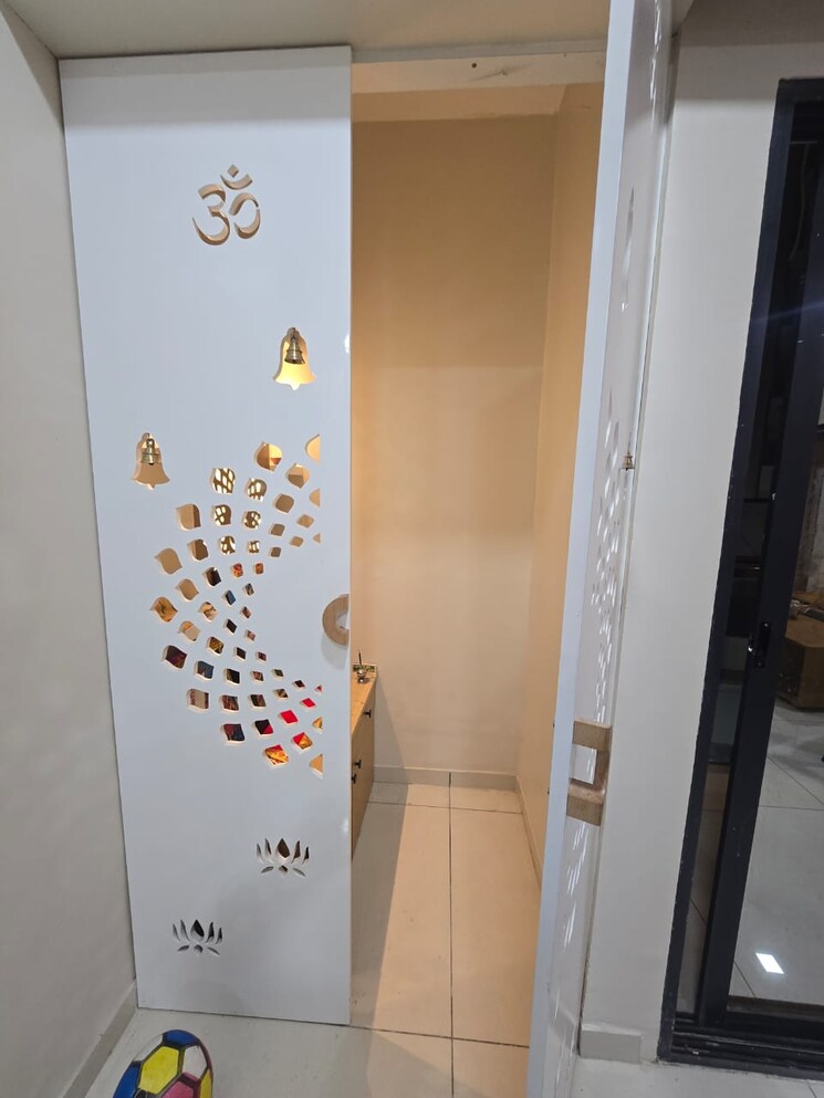 Bathroom, harni 2 Bedroom 1230 Sq.Ft. Apartment In Harni Vadodara 9719051