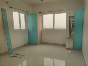 Room in 3 BHK Apartment at INDIS Viva City, Kondapur – for Rent