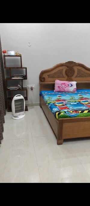Room in 2 BHK Builder Floor at Sector 12 – for Rent