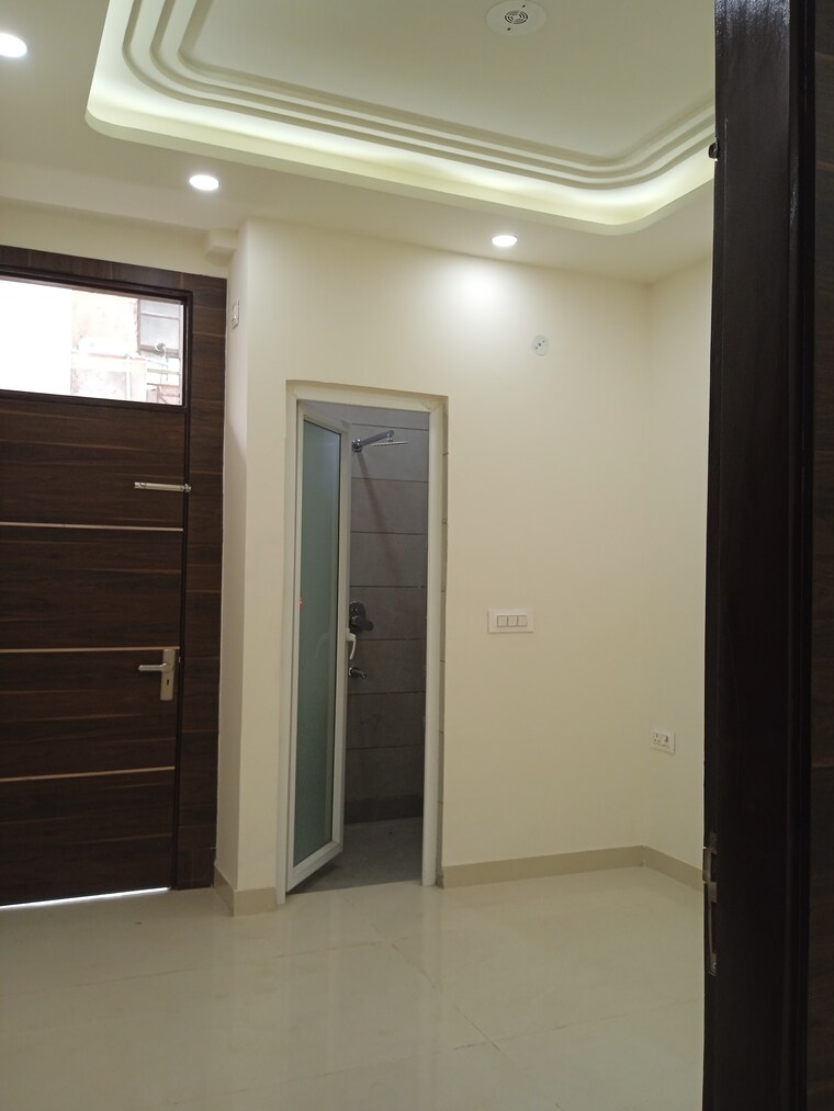 Room, dwarka mor 3 Bedroom 1000 Sq.Ft. Apartment In Dwarka Mor Delhi 9719070