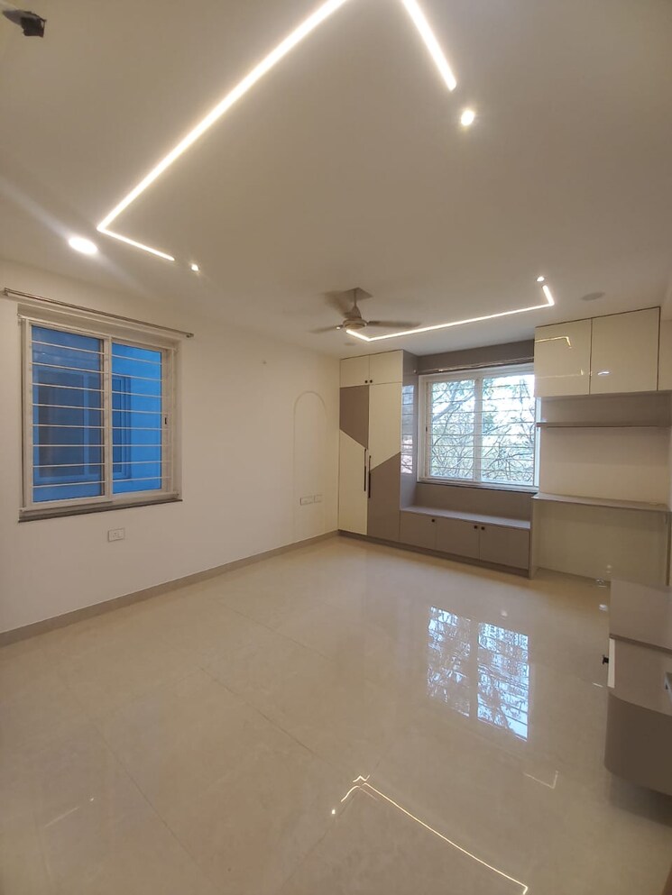 Living Room, serilingampally 3 Bedroom 1800 Sq.Ft. Apartment In Serilingampally Hyderabad 9704450