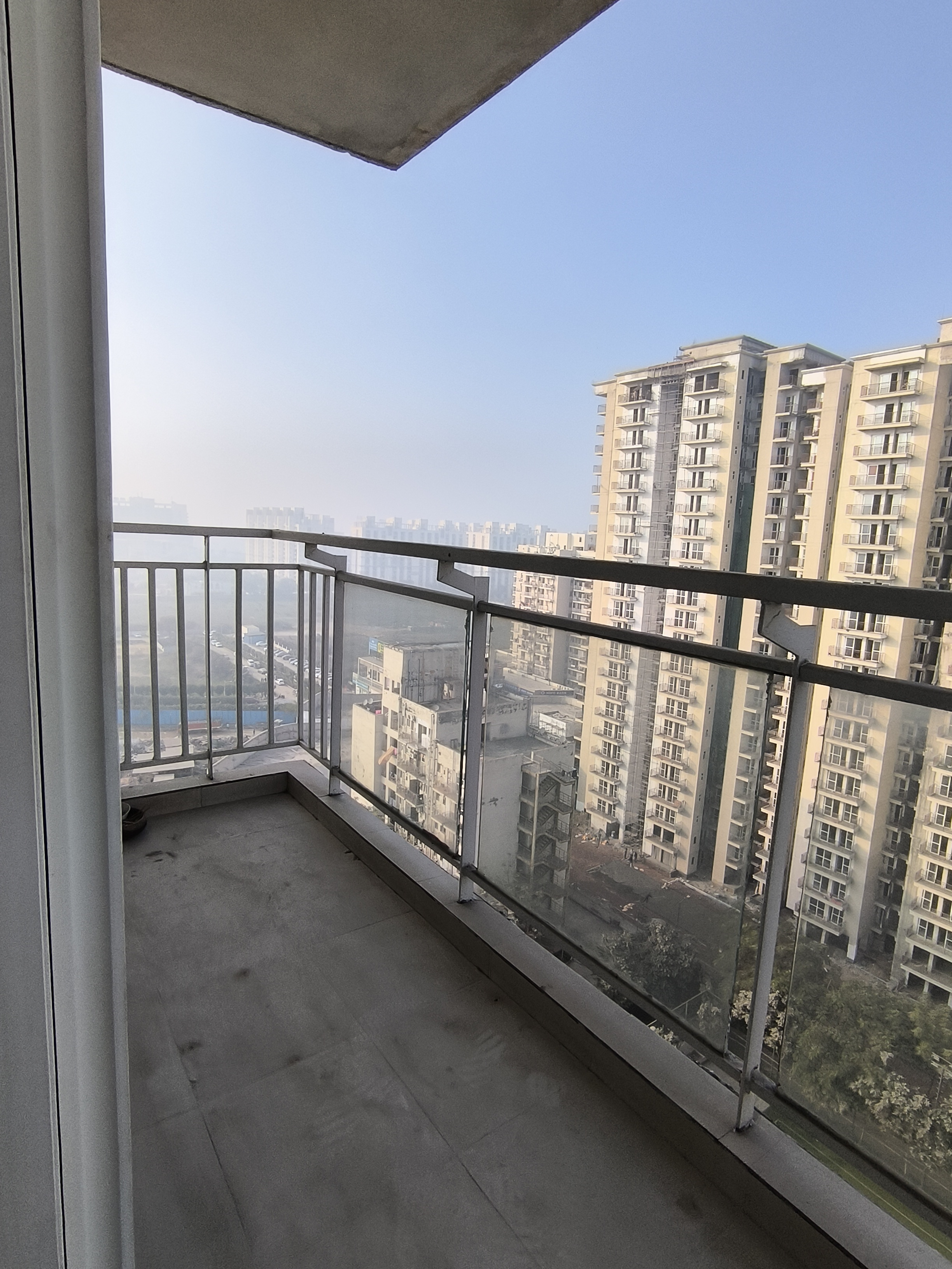 3 BHK + Servant Room,Extra Room Apartment For Rent in Conscient Heritage Max