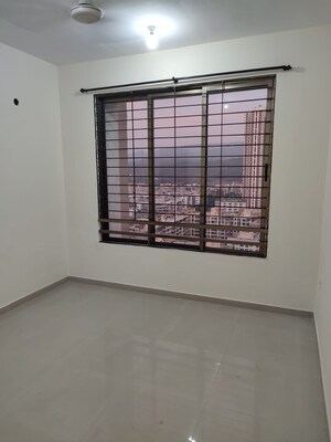 Room in 2 BHK Apartment at Kurla East – for Rent