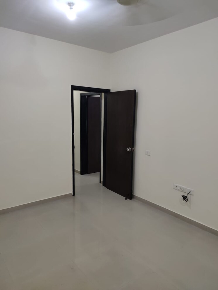 Room, kurla east 2 Bedroom 550 Sq.Ft. Apartment In Kurla East Mumbai 9719093