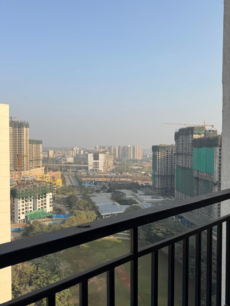 Swimming Pool, runwal-gardens-phase-2 2 Bedroom 654 Sq.Ft. Apartment In Dombivli East Thane 9719096