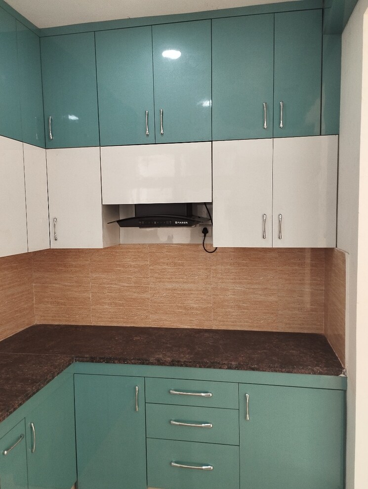 Kitchen, omaxe-residency-ii 3.5 Bedroom 1775 Sq.Ft. Apartment In Gomti Nagar Lucknow 9719127