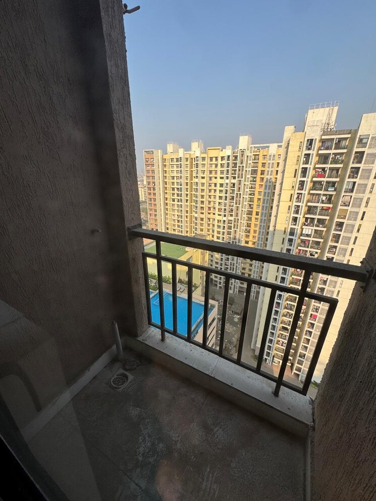 Exterior View, runwal-gardens-phase-2 2 Bedroom 654 Sq.Ft. Apartment In Dombivli East Thane 9719106