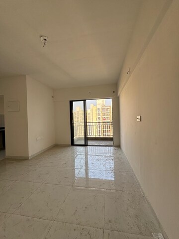 Room in 2 BHK Apartment at Runwal Gardens Phase 2, Dombivli East – for Rent