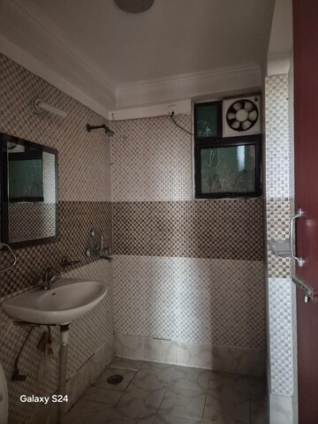 Bathroom in 2 BHK Apartment at Sg Homes, Vasundhara Sector 4 – for Rent