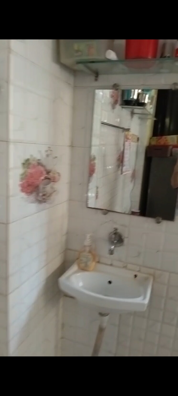 Bathroom, vastu-riddhi 1 RK 225 Sq.Ft. Apartment In Jogeshwari East Mumbai 9719132