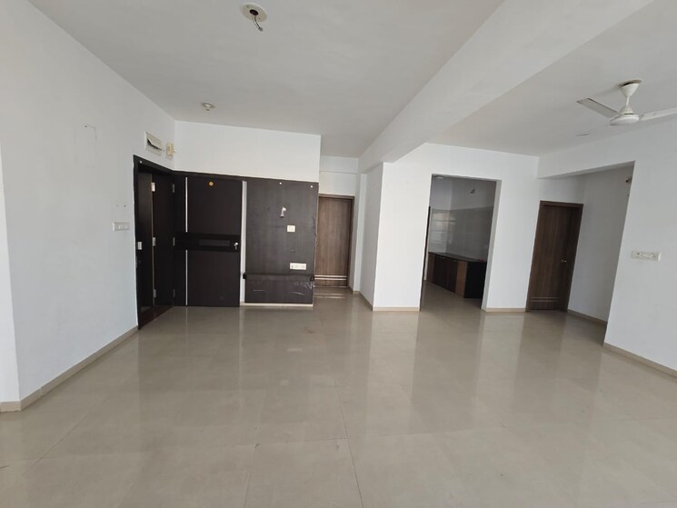 Room, harni road 3 Bedroom 1810 Sq.Ft. Apartment In Harni Road Vadodara 9719126