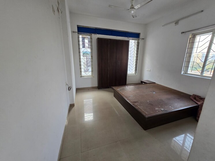 Room, harni road 3 Bedroom 1810 Sq.Ft. Apartment In Harni Road Vadodara 9719126