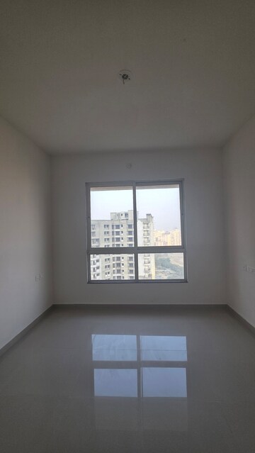 Room in 2 BHK Apartment at Puranik Tokyo Bay Phase 3A, Kasarvadavali – for Sale