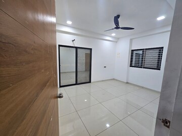 Room in 3 BHK Apartment at Harni – for Rent