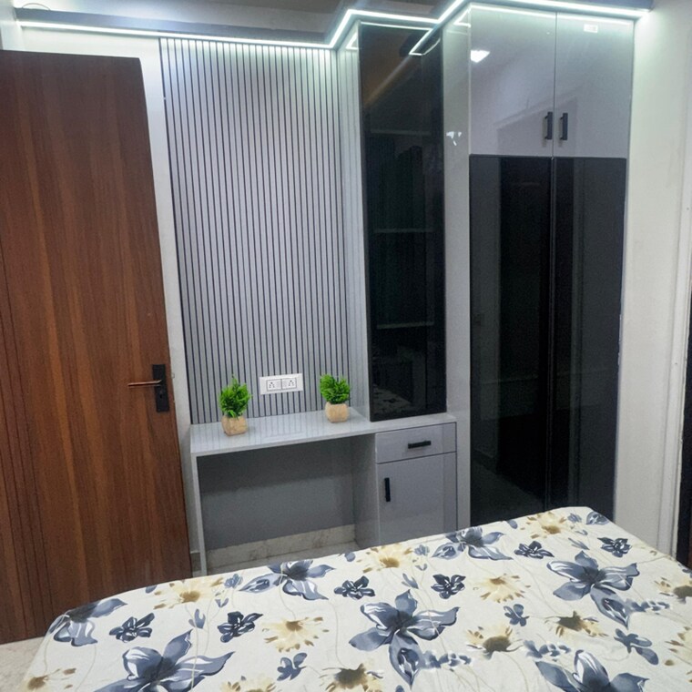 Bedroom, vipin garden 2 Bedroom 60 Sq.Yd. Builder Floor In Vipin Garden Delhi 9719169