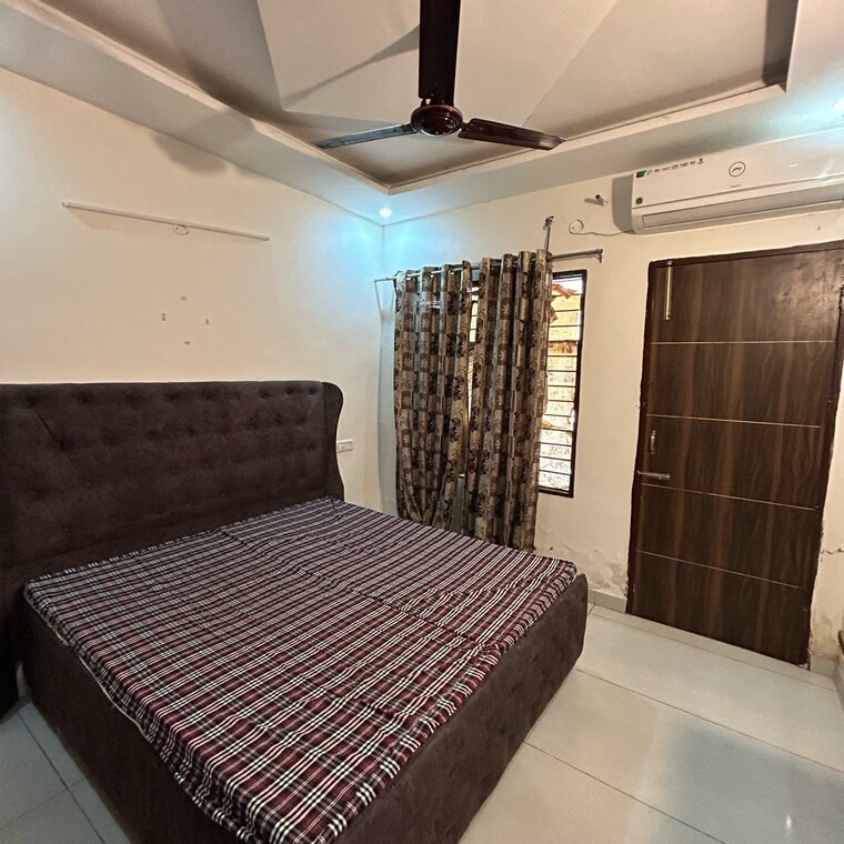 Bedroom, kharar landran road 2 Bedroom 900 Sq.Ft. Apartment In Kharar Landran Road Mohali 9719168