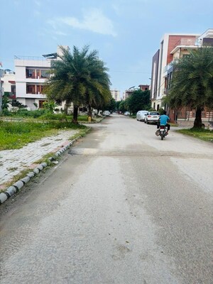  Plot – Garden View at NGK Kahlon Garden City, Vrindavan Yojna - for Sale