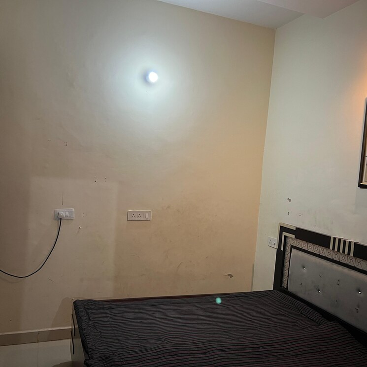 Room, kharar landran road 2 Bedroom 900 Sq.Ft. Apartment In Kharar Landran Road Mohali 9719172