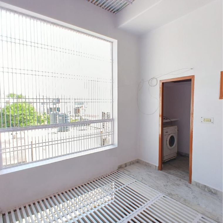 Balcony, gomti nagar Pg For Girls In Gomti Nagar 9719183