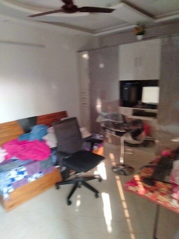 Master Bedroom in 2 BHK Builder Floor at Rajendra Nagar Sector 5 – for Rent