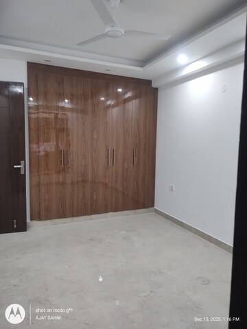 Room in 3 BHK Builder Floor at Mehrauli – for Sale