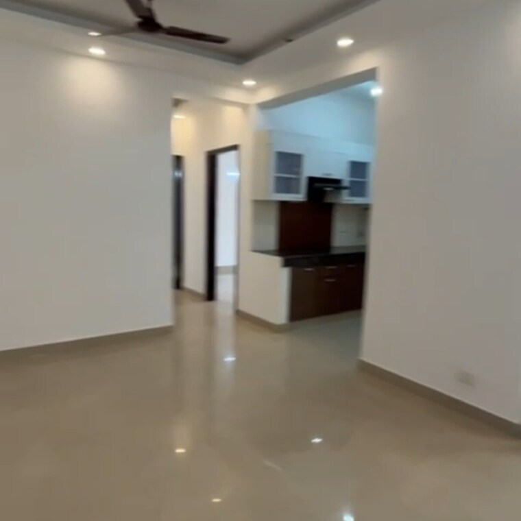 Room, paramount-floraville 2 Bedroom 1045 Sq.Ft. Apartment In Sector 137 Noida 9719202
