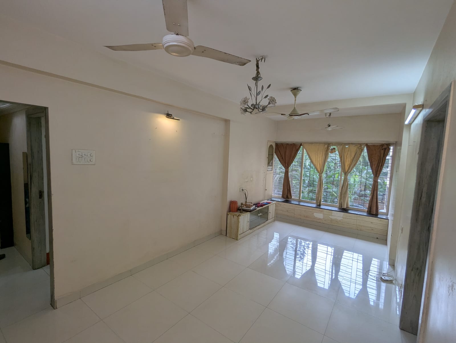 2 BHK Apartment For Rent in K Raheja Vihar