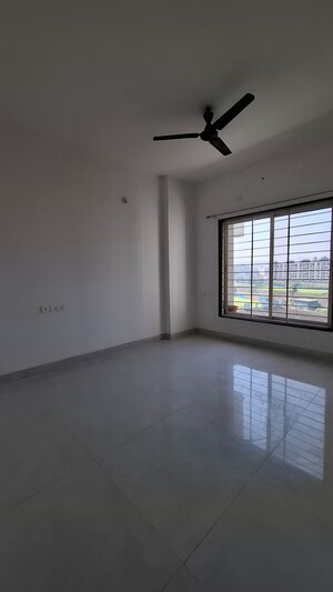 Room in 3 BHK Apartment at Pethkar Siyona, Punawale – for Rent