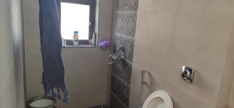 Bathroom, sugee-saraswati-niwas 3 Bedroom 1150 Sq.Ft. Apartment In Dadar West Mumbai 9719234